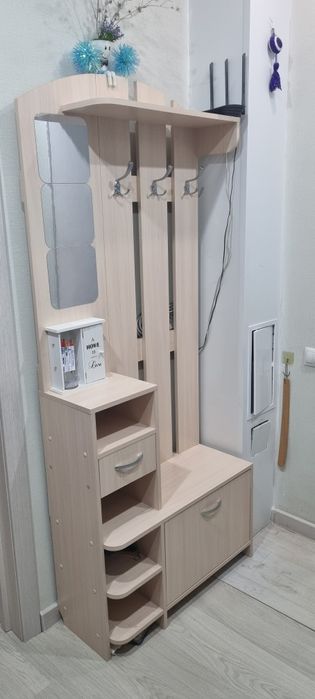 Вешалка в прихожую