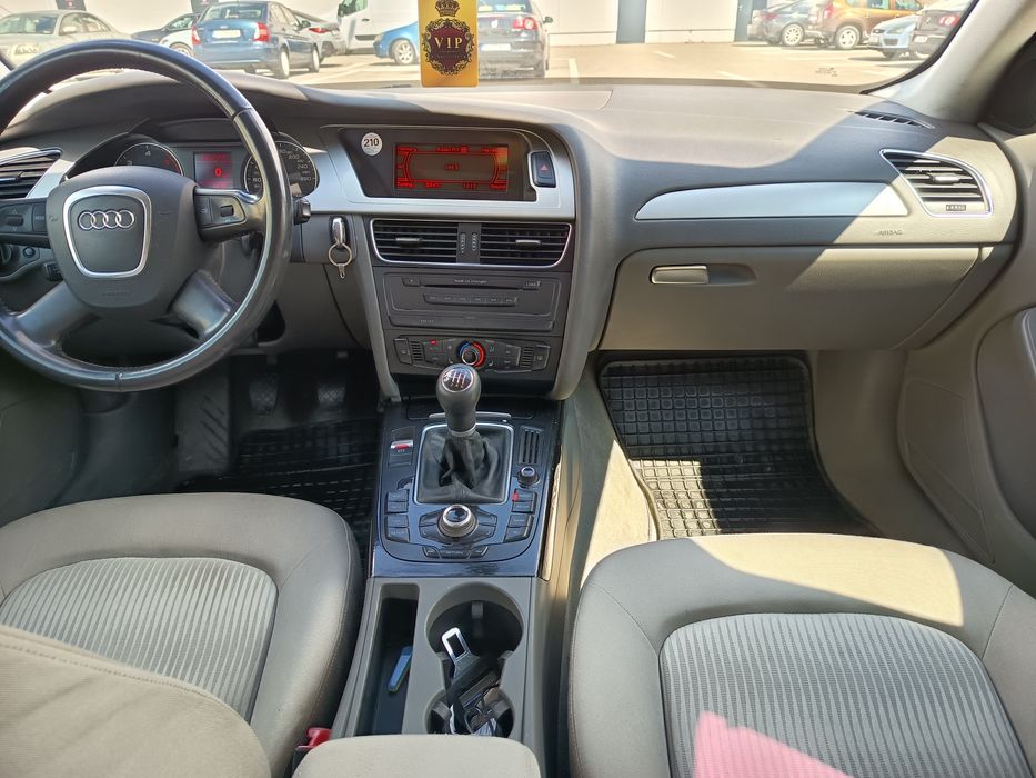 AUDI A4 B8 2000 diesel/Navigație/Clima /Aux