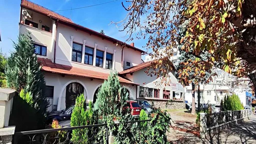 Spatiu comercial ultracentral, in Campina, PH, Parc central Milia