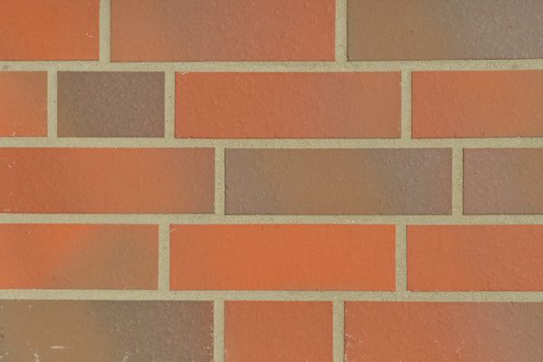 Клинкерная плитка (фасад, двор) и черепица из керамики пр-ва Германия