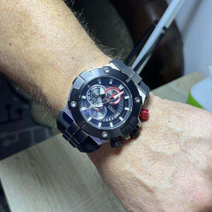 Наручные часы INVICTA