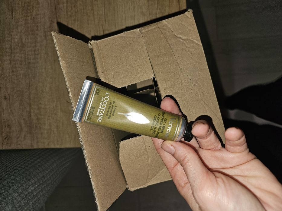 Lot crema de mâini L'Occitane
