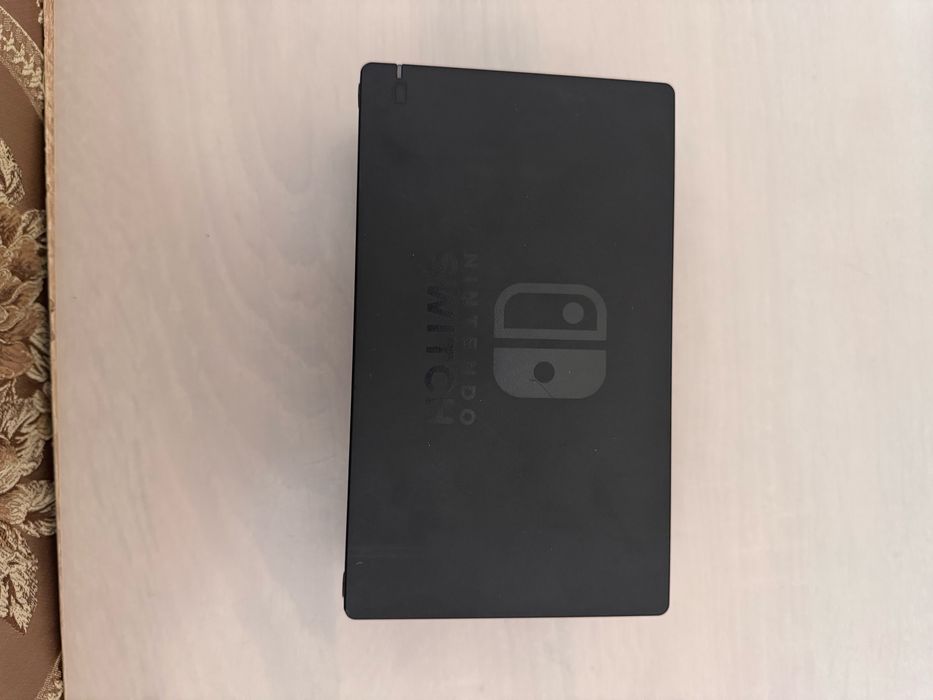 Приставка Nintendo switch + игра в подарок