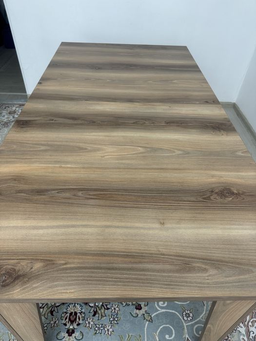 Стол для гостиной