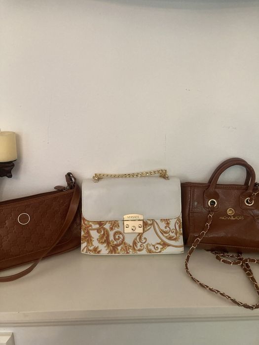 Красиви чанти не са носени