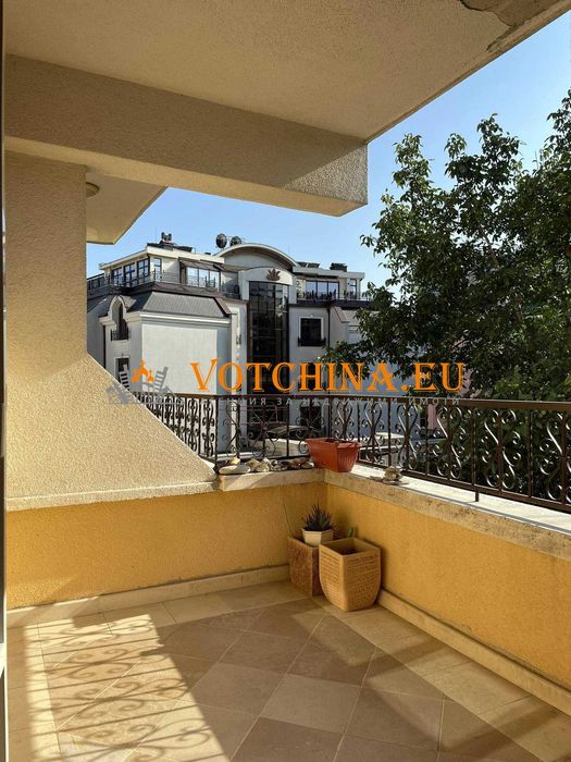 Продава се Тристаен апартамент в Варна, Бриз - 120 кв.м за 1875 €/кв.м - Снимка #6