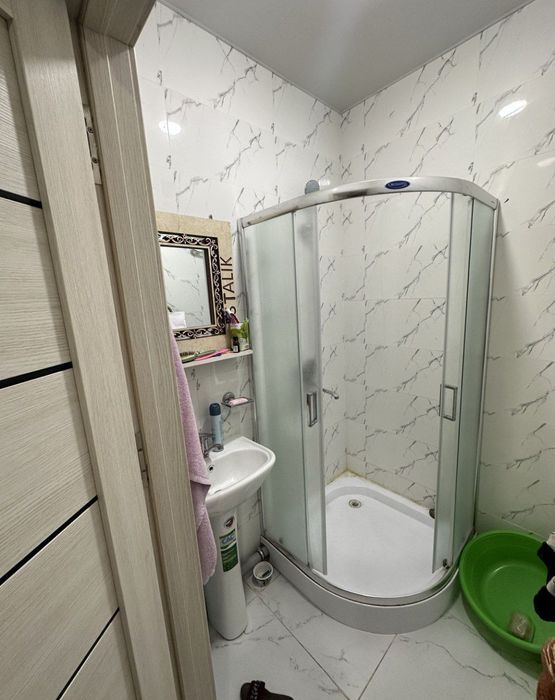 Yashnabod olmos mahalla 3/11/16 srochna sotiladi