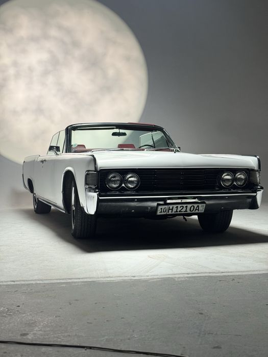 Lincolin continental kabriolet klip va roliklar uchun