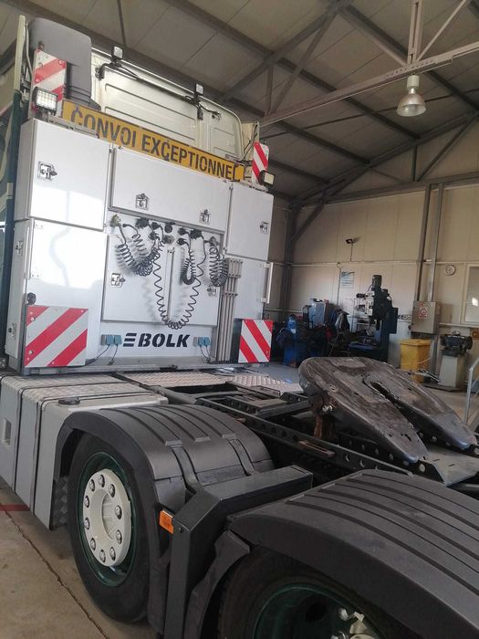 Cap tractor Volvo 6x2  FH16