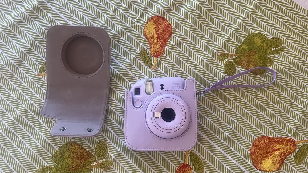 Fujifilm Instax Mini 12 лилава + калъф