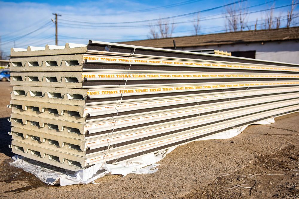 Panouri sandwich pentru pereti si acoperis