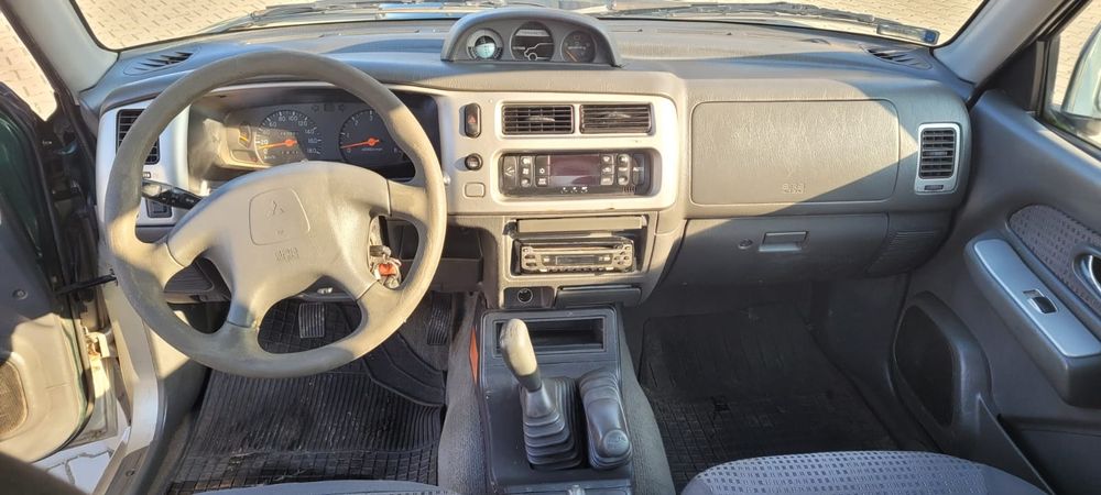 Mitsubishi L200 4x4 cu bena