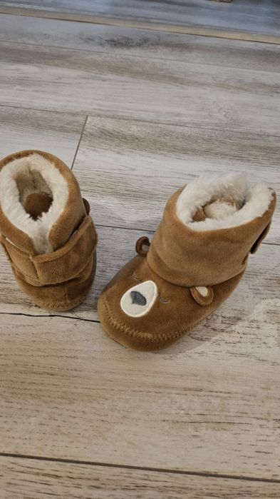 Incaltaminte bebe mar18 HM, Smik 19 ,30 lei ambele perechi