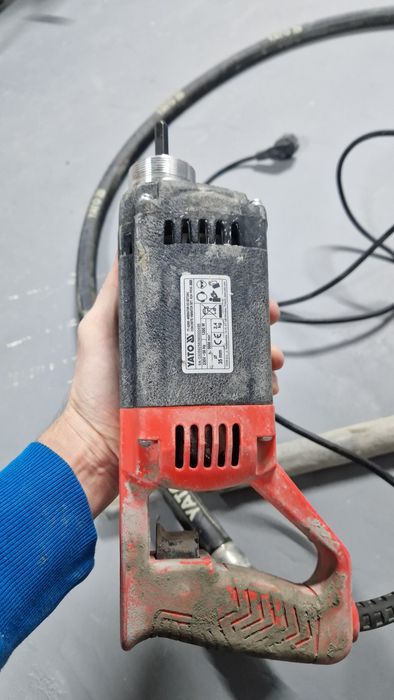 Vibrator beton Yato