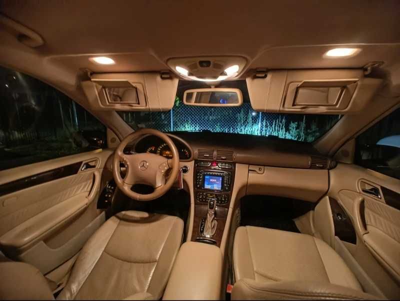 Продавам  Mercedes-Benz C220