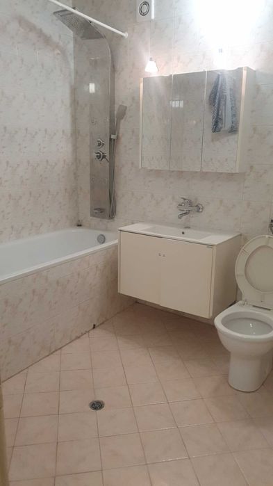 Дава се под наем Тристаен апартамент в София, Зона Б-18 - 130 кв.м за 612 € - Снимка #11