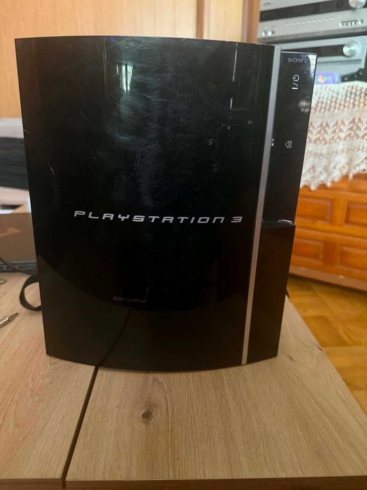 PlayStation 3 Fat 80GB (CFW 4.93 Cobra) + Качени игри и джойстик