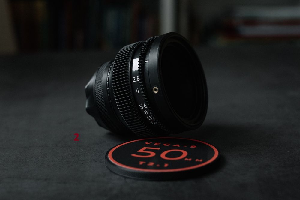 Продавам Helios 44-2 и Vega кино обективи