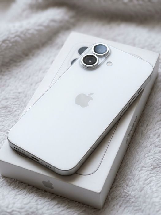 iPhone 16 - 128 GB White с гарантией