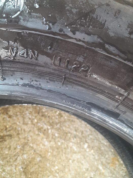 225 60 17 Bridgestone всесезонни дот 22г