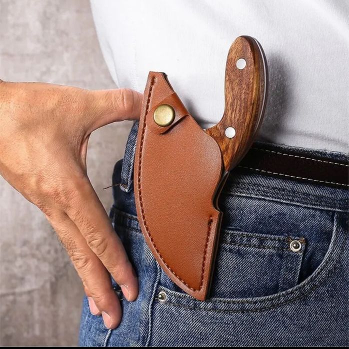 Cutit multifunctional cu husa de protectie