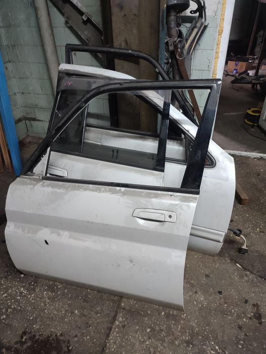 Продам двери сиденья крышки