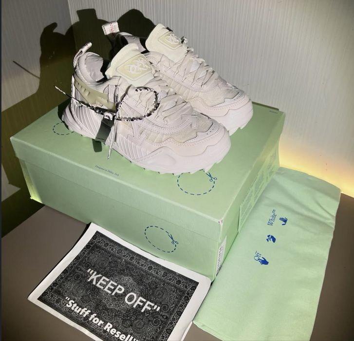 Adidasi off white odsy 1000