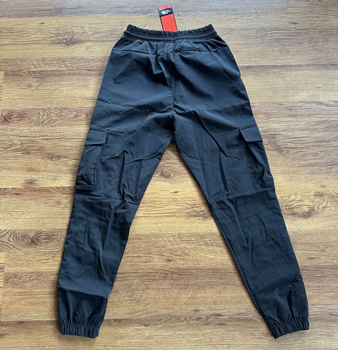 Мъжко,шушлеково,черно долнище The North Face,карго