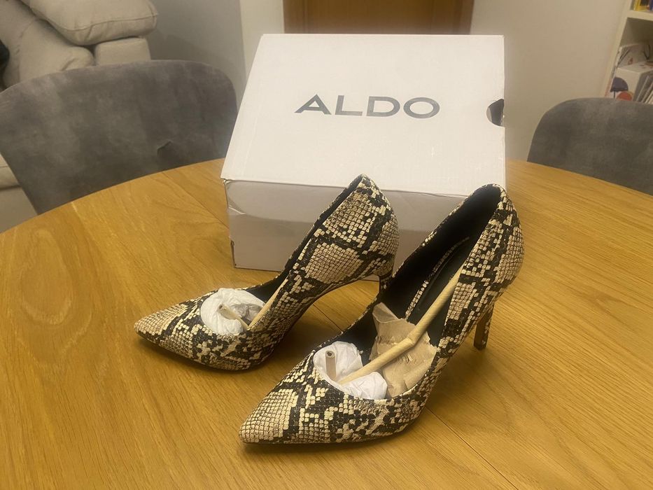 Дамски кожени токчета/обувки на тънки токчета