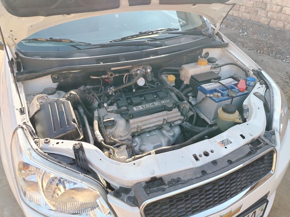 Nexia 3 sastayanasi juda zo'r 120.000ming yurgan