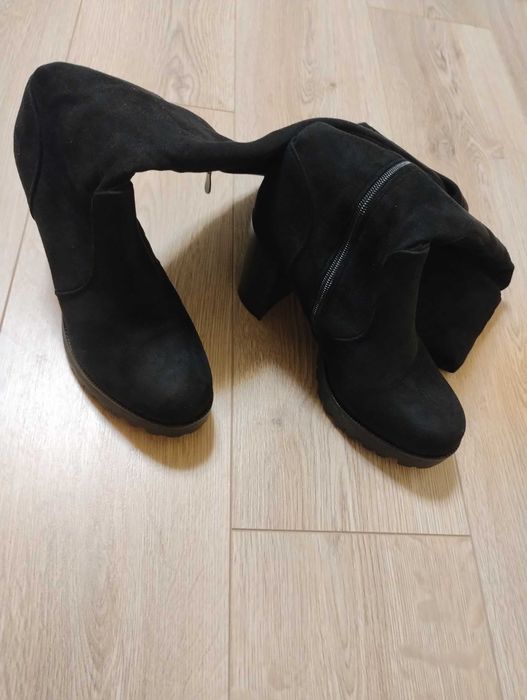 Елегантни дамски ботуши