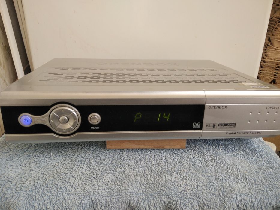 Продаю тюнер цифровой для ТВ спутниковый