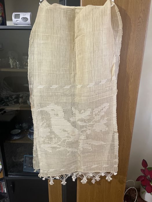 Marama costum popular veche de peste 100 de ani