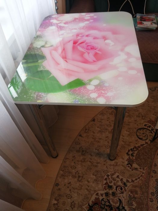 Стол стекло в отличном состоянии