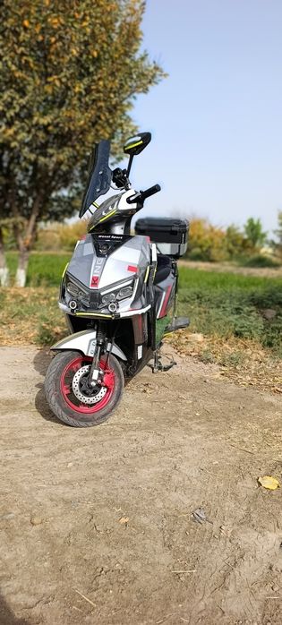 Elektron skuter sotiladi