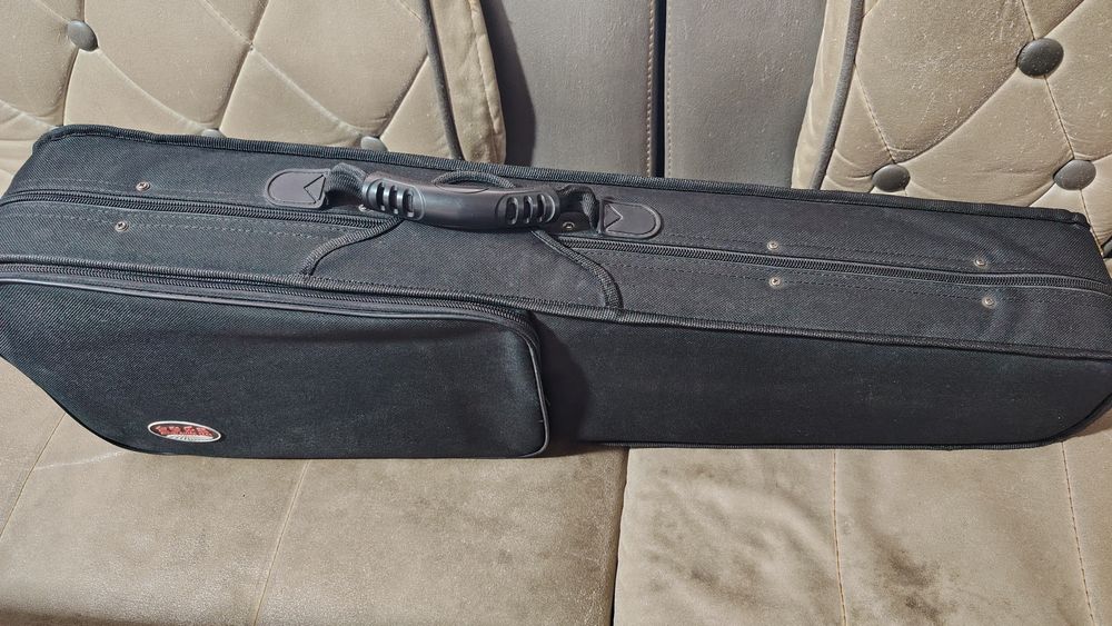 Скрипка музыкальный инструмент