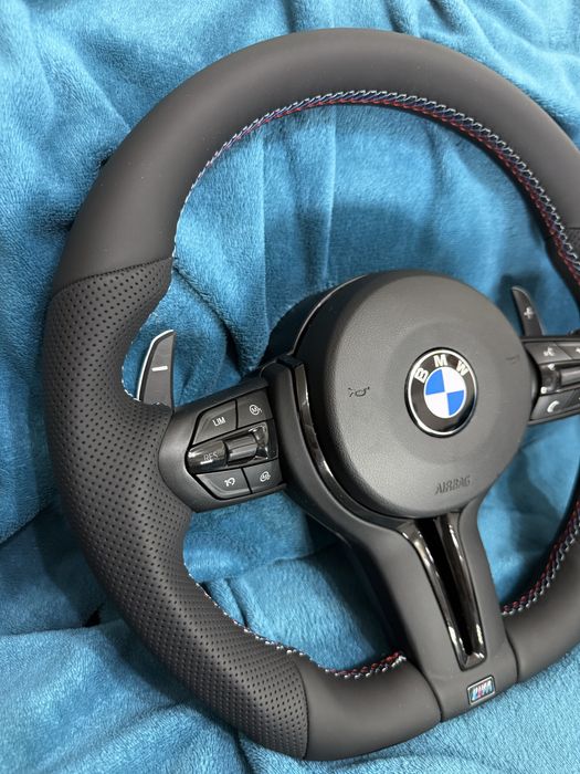 Volan BMW M Tesit cu padele si piele