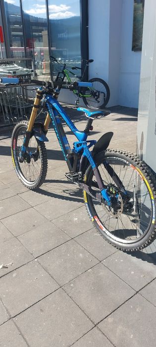 Vând Mondraker Summum Pro Team Dh (Full Kashima/Hope/Magura/Saint)