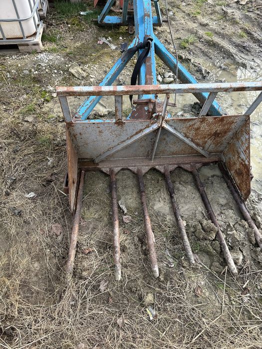 Incarcator in tiratnti cu furca