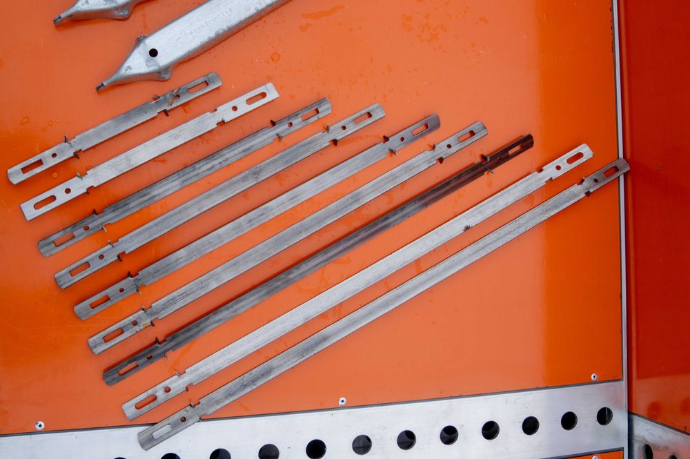 Cravate Stalp Vincluri cofraje Doka  montanti bride tije spade pene