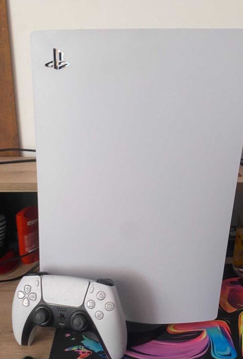 PS5 с един джойстик