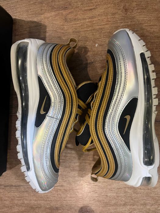 ОРИГИНАЛНИ *** Nike Air Max 97 Se / Metallic Gold /Metallic Gold