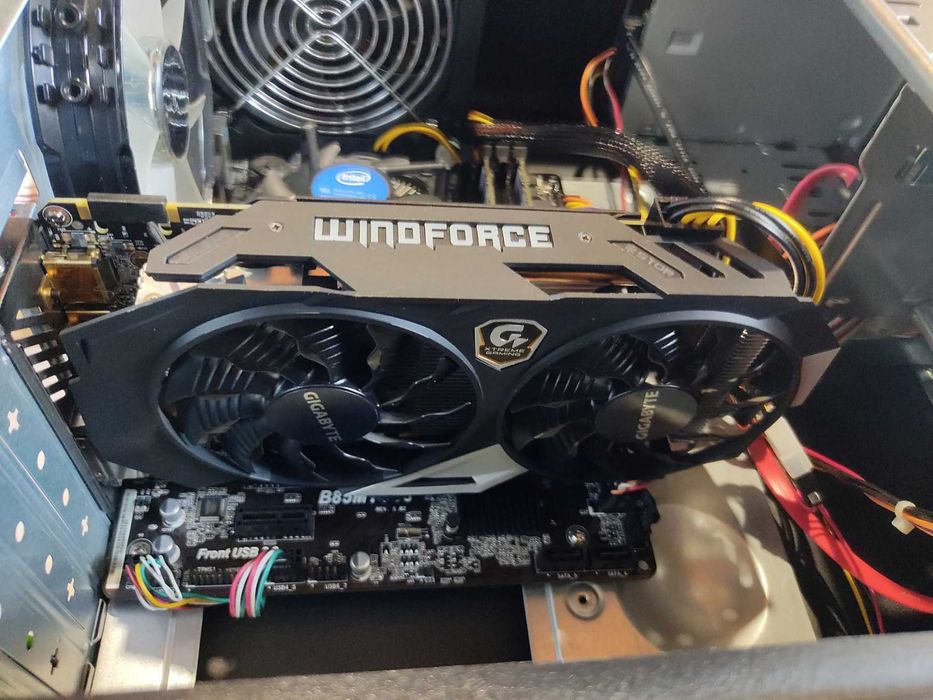 Геймърски компютър