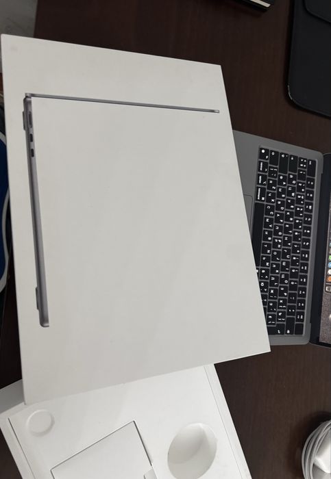 Macbook air m2 8/256