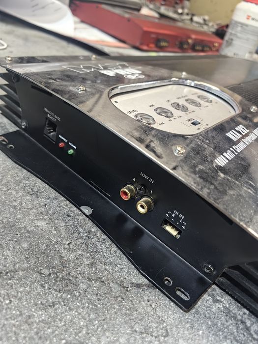 Усилватели за кола