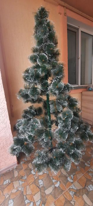 Новогодняя елка  продается