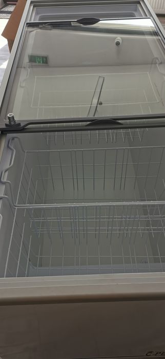 Vând lada frigorifica cu capac de sticla Botosani • OLX.ro