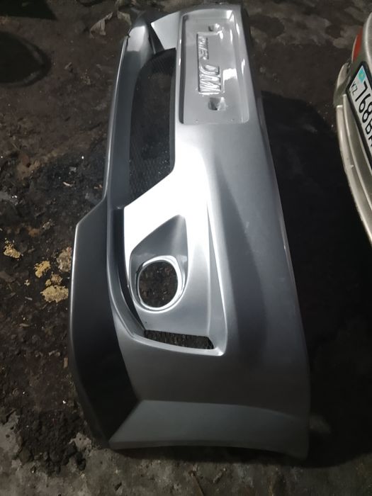 Продам бампер ларгус