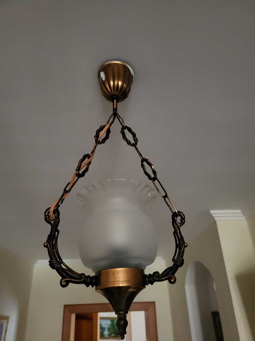 Продам светильники потолочные