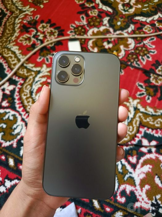 Iphone 12 pro max.  Srochna!!!